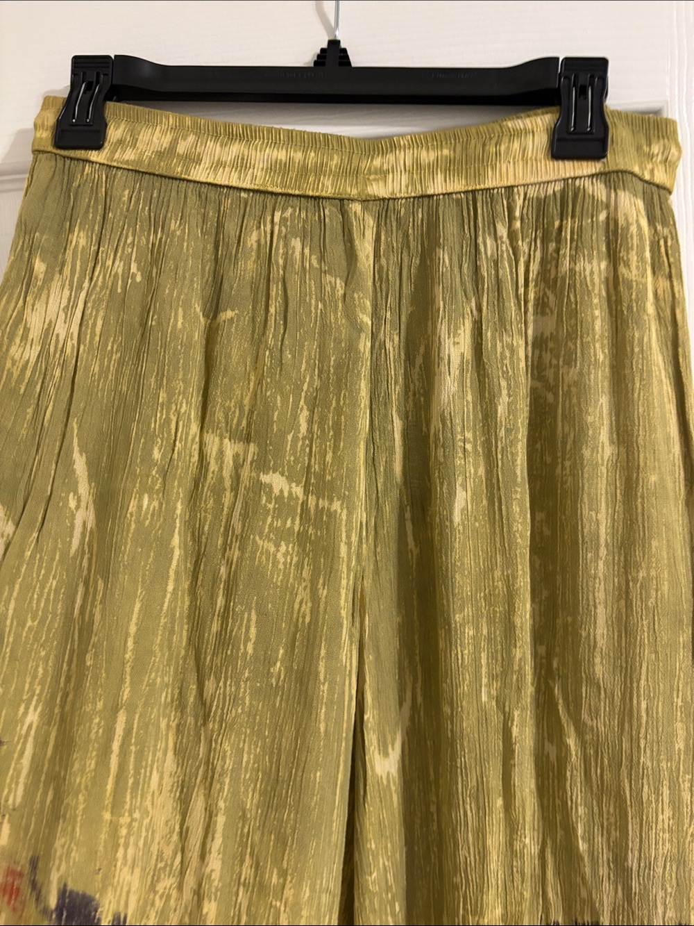Olive Green Pleated Wide-Leg Palasso pants - Picture 3 of 7